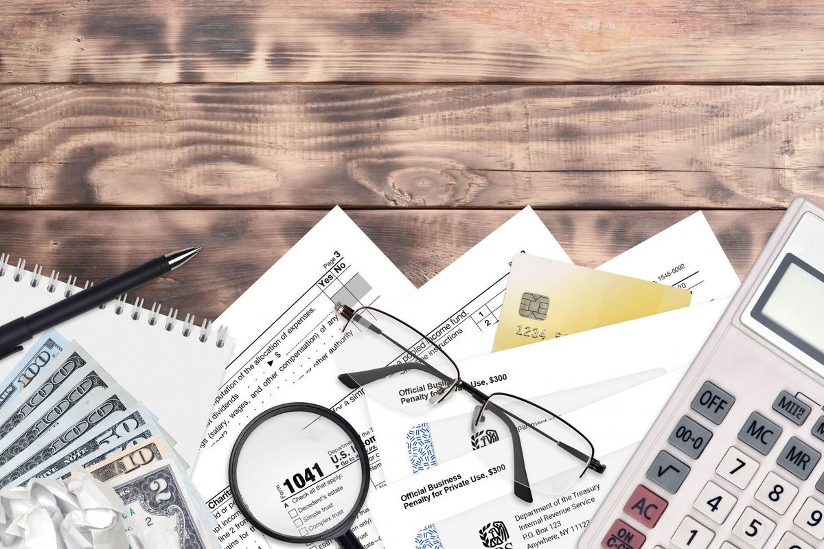 IRS form 1041 Income tax return for estates and trusts